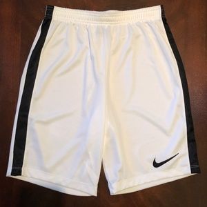 NWOT Men's NIKE Dry Academy Soccer Shorts